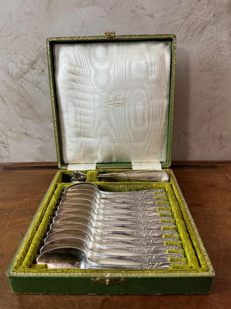 Pamono Spoon & Tongs Box, 1900, Set of 13> Cutlery & Serving Utensils