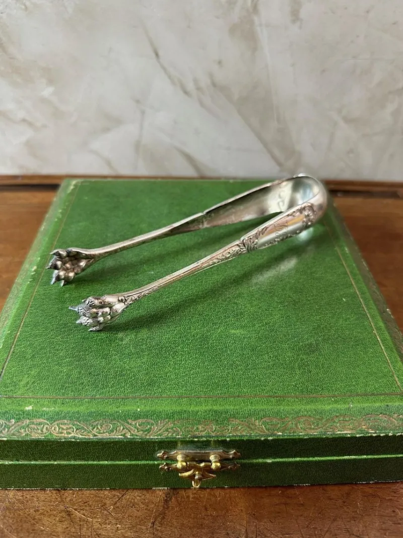 Pamono Spoon & Tongs Box, 1900, Set of 13> Cutlery & Serving Utensils