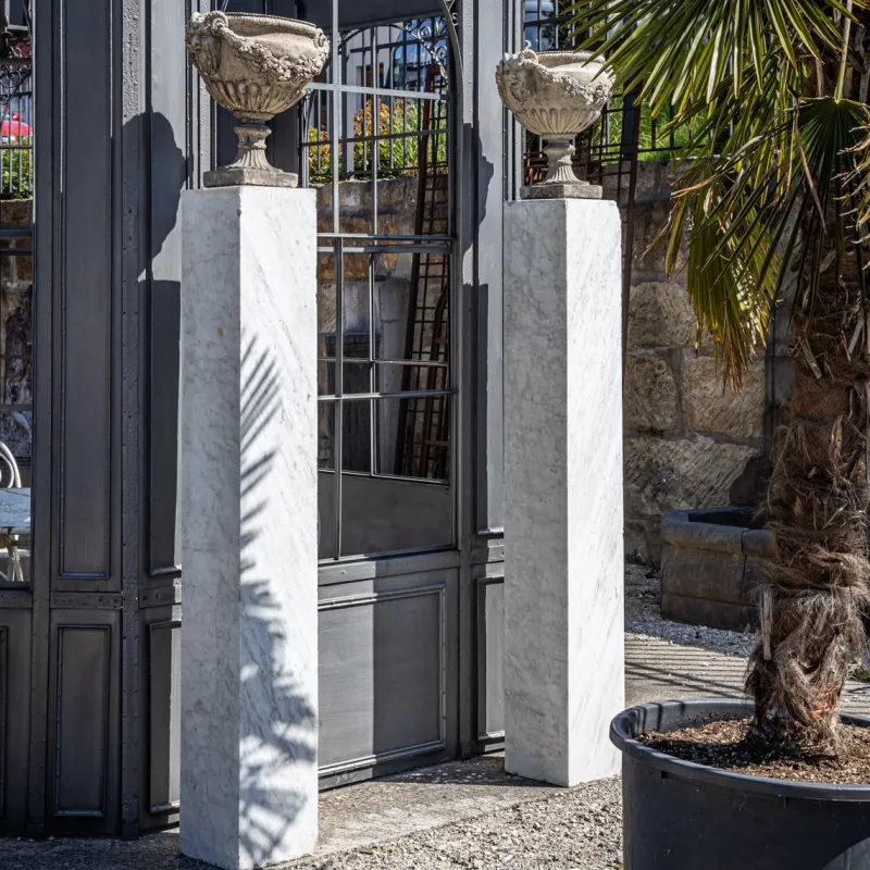 Pamono Square Carrara Marble Pedestals, Set of 2> Pedestals And Columns