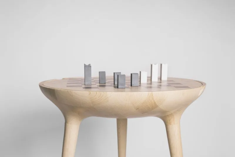 New Pamono 21st Century Trojan Chess Table & Set in White from Futuro Studio