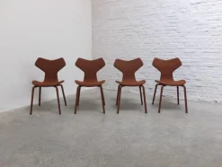 Pamono 1st Edition Grand Prix Chairs by Arne Jacobsen for Fritz Hansen, Set of 4, 1959> Side Chairs & Dining Chairs