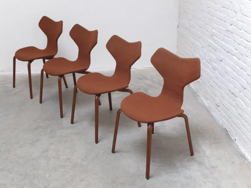 Pamono 1st Edition Grand Prix Chairs by Arne Jacobsen for Fritz Hansen, Set of 4, 1959> Side Chairs & Dining Chairs
