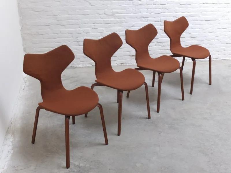 Pamono 1st Edition Grand Prix Chairs by Arne Jacobsen for Fritz Hansen, Set of 4, 1959> Side Chairs & Dining Chairs