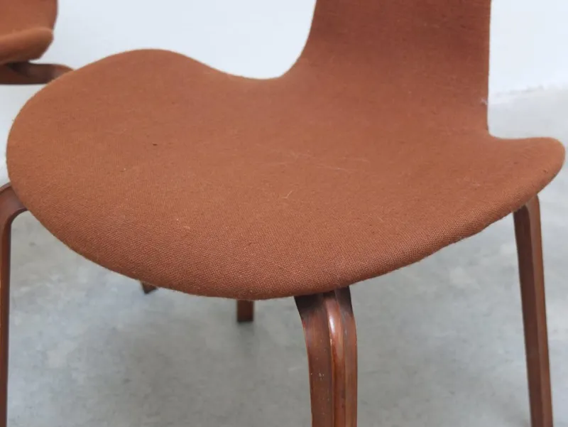 Pamono 1st Edition Grand Prix Chairs by Arne Jacobsen for Fritz Hansen, Set of 4, 1959> Side Chairs & Dining Chairs