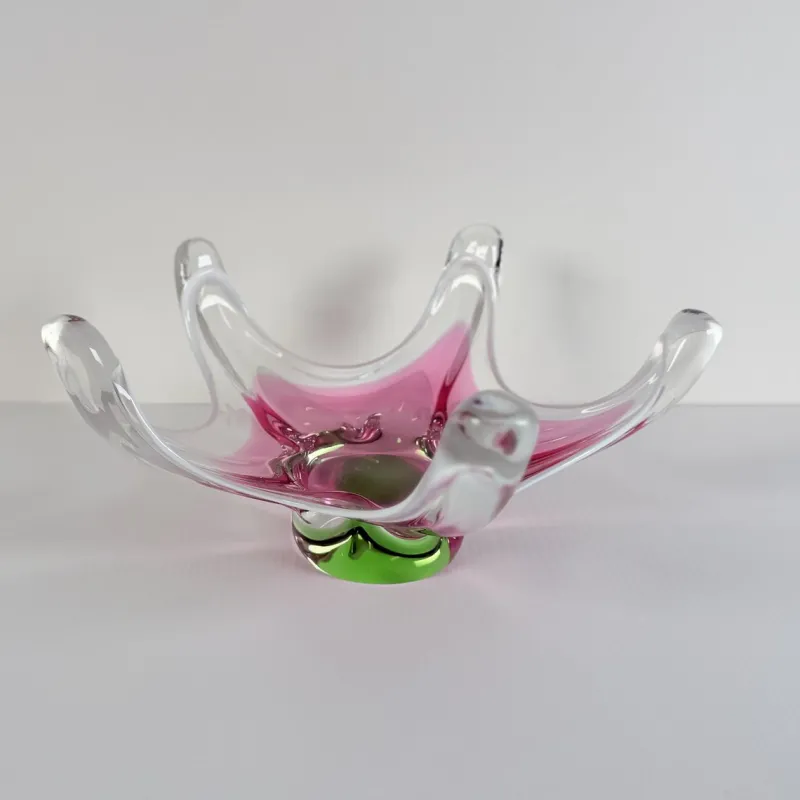 Pamono Star-Shaped Glass Bowl attributed to Josef Hospodka for Chribska Glassworks, 1960s> Bowls
