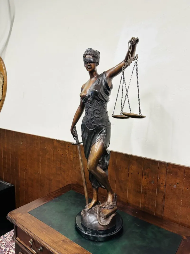 Pamono Statue of Lady Justice, 1920s-1940s, Bronze with Marble Base> Art Deco