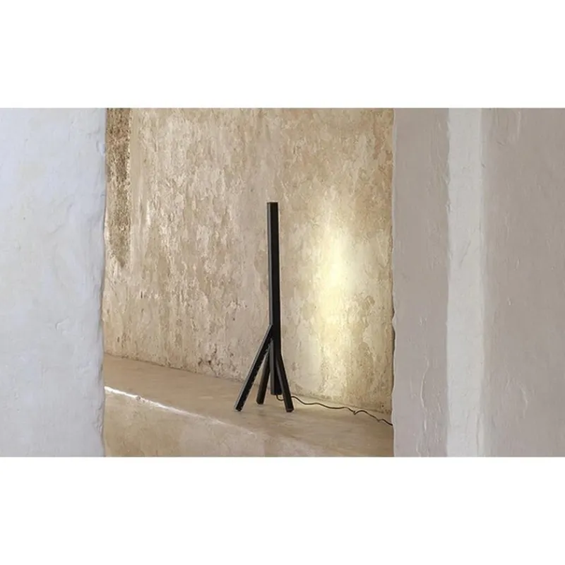 New Pamono Steccolino Table Lamp in Aluminum and Vegetable Tanned Leather by Oscar Maschera