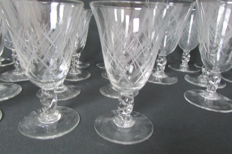 Pamono Stemmed Glasses with Flared Shape, 1960s, Set of 29> Glassware