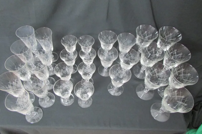 Pamono Stemmed Glasses with Flared Shape, 1960s, Set of 29> Glassware