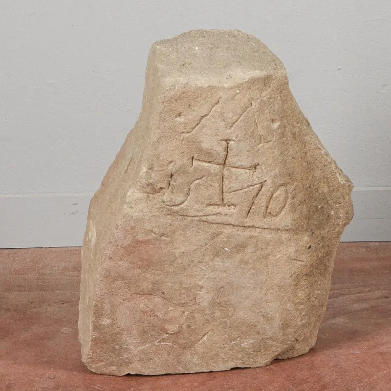 Pamono Stone Fragment with Engravings> Architectural Elements