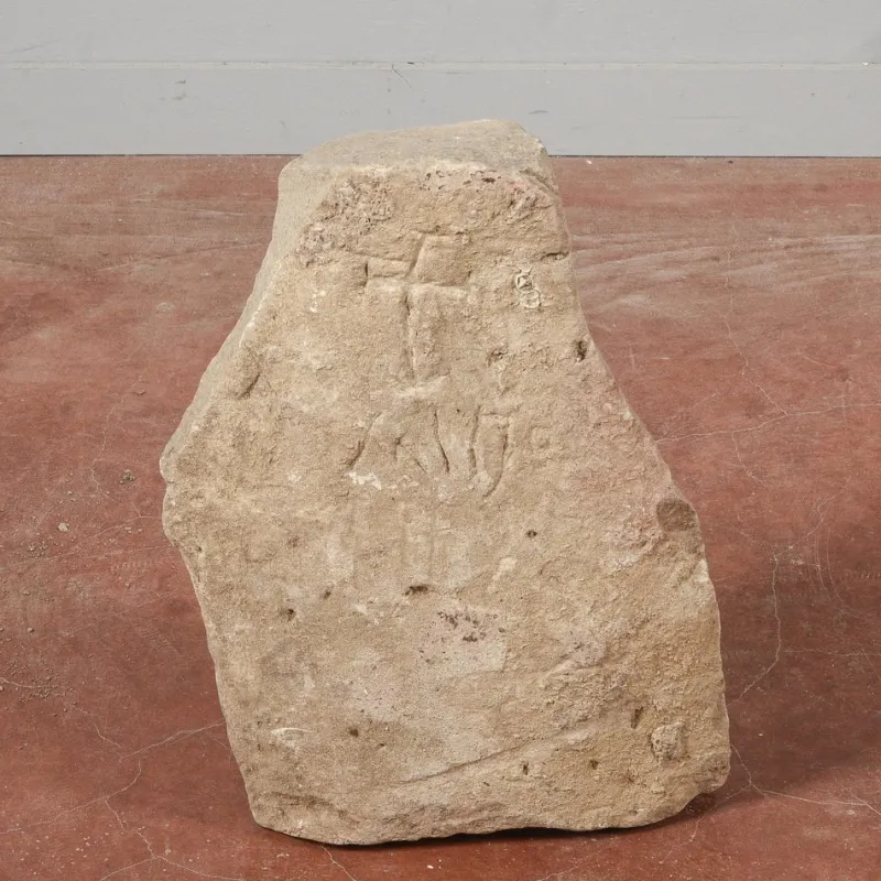 Pamono Stone Fragment with Engravings> Architectural Elements