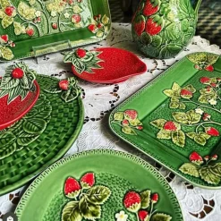 Pamono Strawberry Tray by Bordallo Pinheiro><noscript><img width=