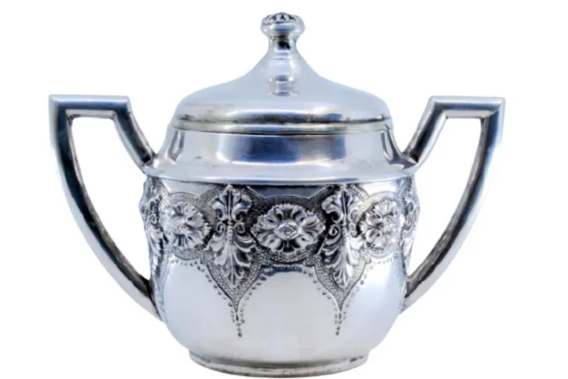 Pamono Sugar Bowl in Embossed Silver with Floral Motifs and Hinged Lid> Bottles, Carafes & Jugs