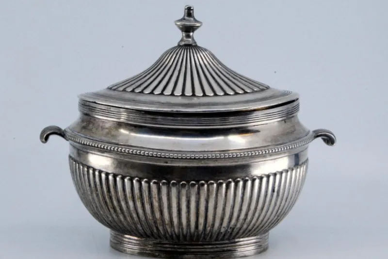 Pamono Sugar Bowl in Fluted Silver with Pearly Frieze and Outer Handles> Bottles, Carafes & Jugs