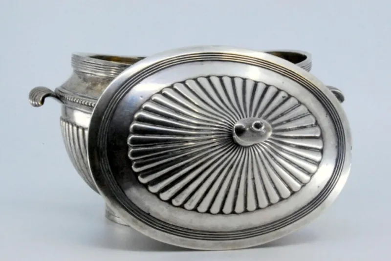 Pamono Sugar Bowl in Fluted Silver with Pearly Frieze and Outer Handles> Bottles, Carafes & Jugs