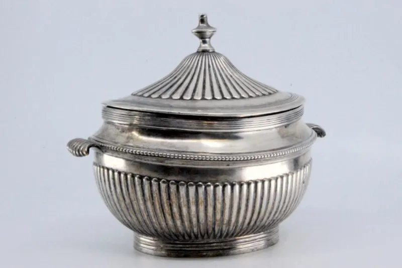 Pamono Sugar Bowl in Fluted Silver with Pearly Frieze and Outer Handles> Bottles, Carafes & Jugs