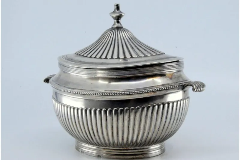 Pamono Sugar Bowl in Fluted Silver with Pearly Frieze and Outer Handles> Bottles, Carafes & Jugs