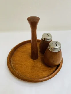 Pamono Swedish Salt and Pepper Set in Teak by K. Holmberg, 1960s, Set of 3> Salt & Pepper Shakers