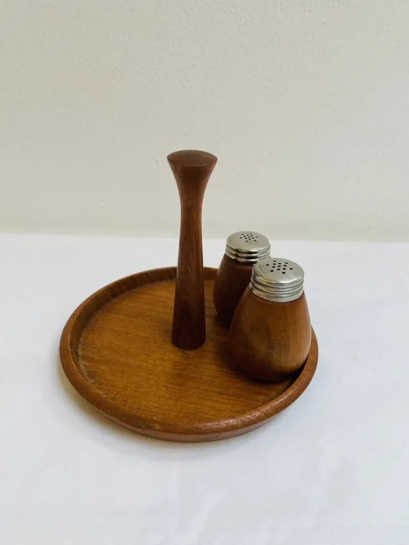 Pamono Swedish Salt and Pepper Set in Teak by K. Holmberg, 1960s, Set of 3> Salt & Pepper Shakers