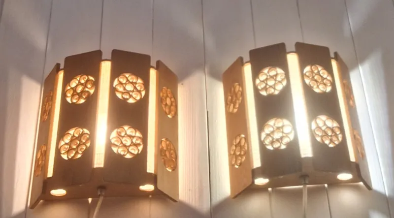 Pamono Swedish Wall Lamps in Pinewood, 1970s, Set of 2> Wall Lights & Sconces