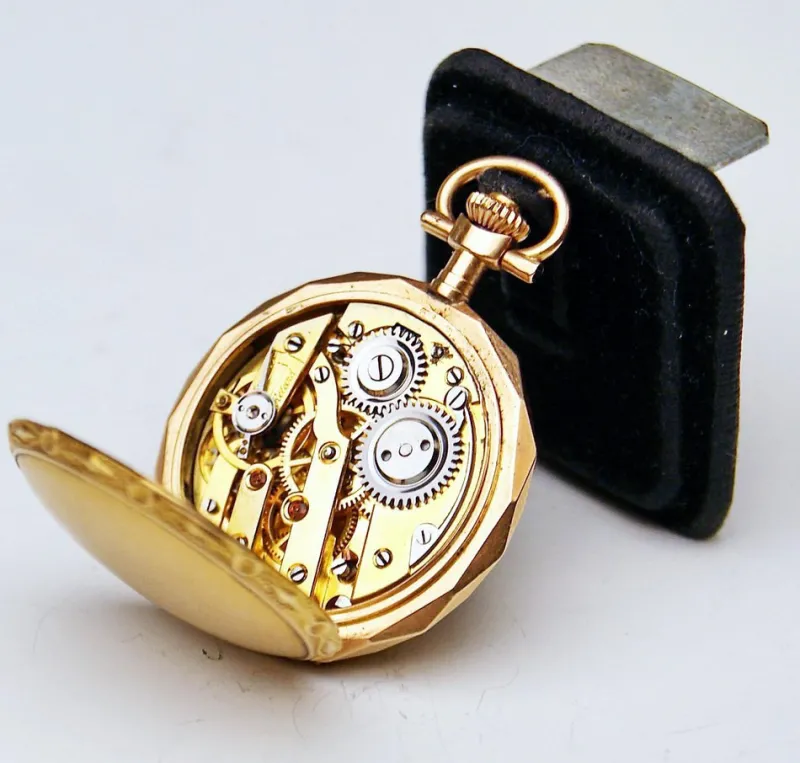 Pamono Swiss Pocket Watch in 14 Carat Gold with Diamonds, 1890s> Watches