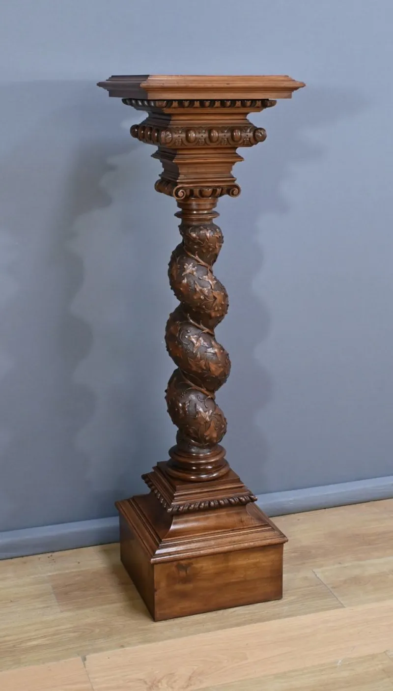 Pamono Swivel Column in Walnut, 1900s> Pedestals And Columns