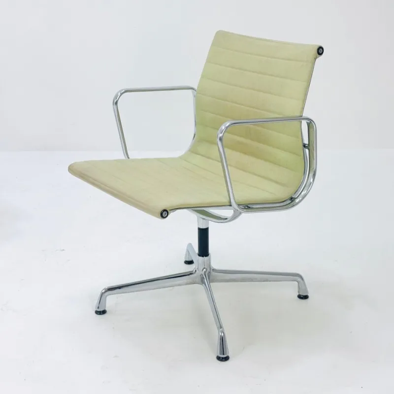 Pamono Swivel Office Armchair by Charles & Ray Eames for Herman Miller, 1970s> Lounge Chairs & Armchairs