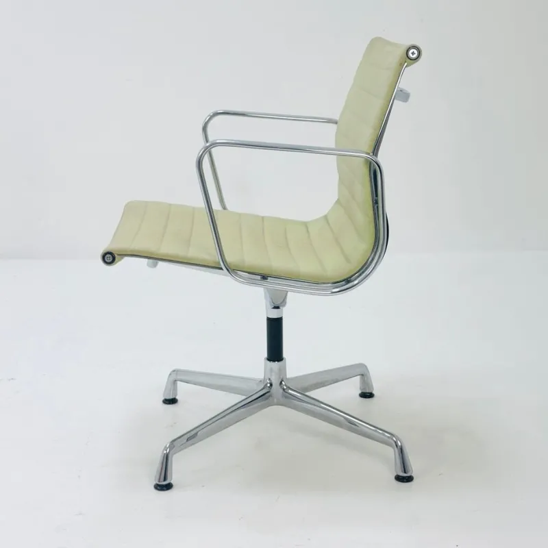 Pamono Swivel Office Armchair by Charles & Ray Eames for Herman Miller, 1970s> Lounge Chairs & Armchairs