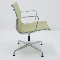 Pamono Swivel Office Armchair by Charles & Ray Eames for Herman Miller, 1970s><noscript><img width=