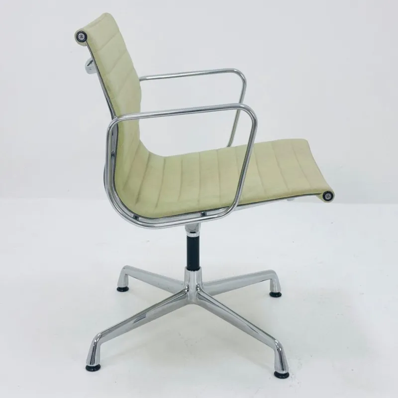 Pamono Swivel Office Armchair by Charles & Ray Eames for Herman Miller, 1970s> Lounge Chairs & Armchairs