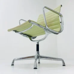 Pamono Swivel Office Armchair by Charles & Ray Eames for Herman Miller, 1970s><noscript><img width=