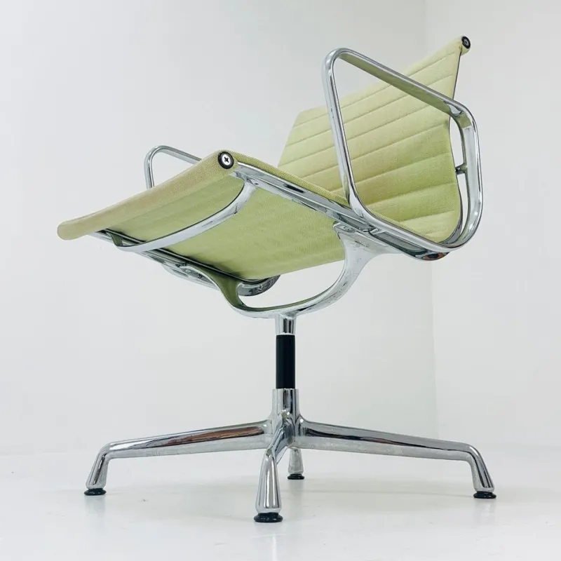 Pamono Swivel Office Armchair by Charles & Ray Eames for Herman Miller, 1970s> Lounge Chairs & Armchairs