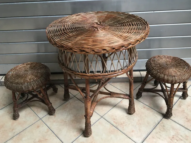 Pamono Table and 2 Wicker Stools 1960s, Set of 3> Garden Tables