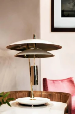 Sale Pamono Table Lamp in Brass