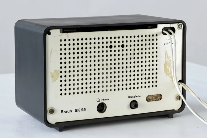 Pamono Table Radio Sk 25 by Dieter Rams for Braun, Germany, 1961> Electronics