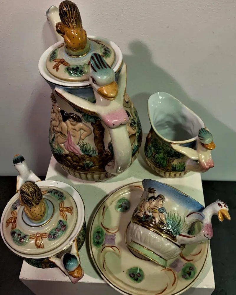 Online Pamono Tableware Set from Capodimonte, 1950s, Set of 11