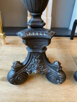 Pamono Tall Antique Fire Dogs in Cast Iron, 1890, Set of 2><noscript><img width=