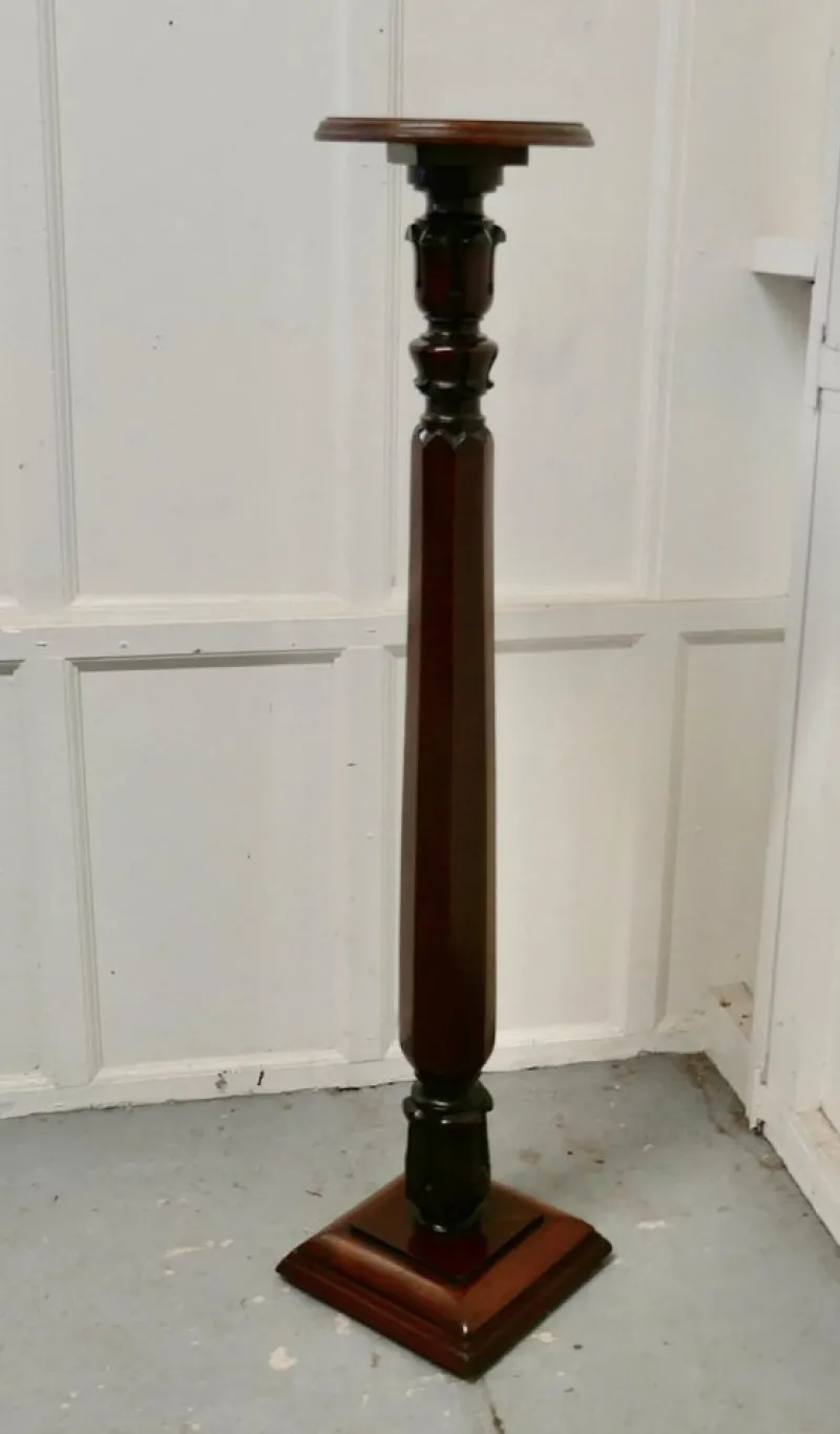 Pamono Tall 19th Century Carved Mahogany Pedestal, 1880s> Pedestals And Columns