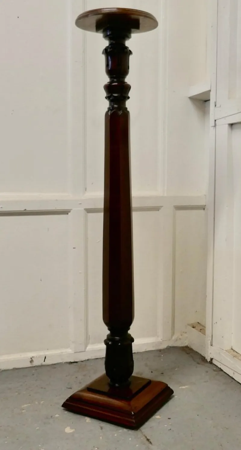 Pamono Tall 19th Century Carved Mahogany Pedestal, 1880s> Pedestals And Columns