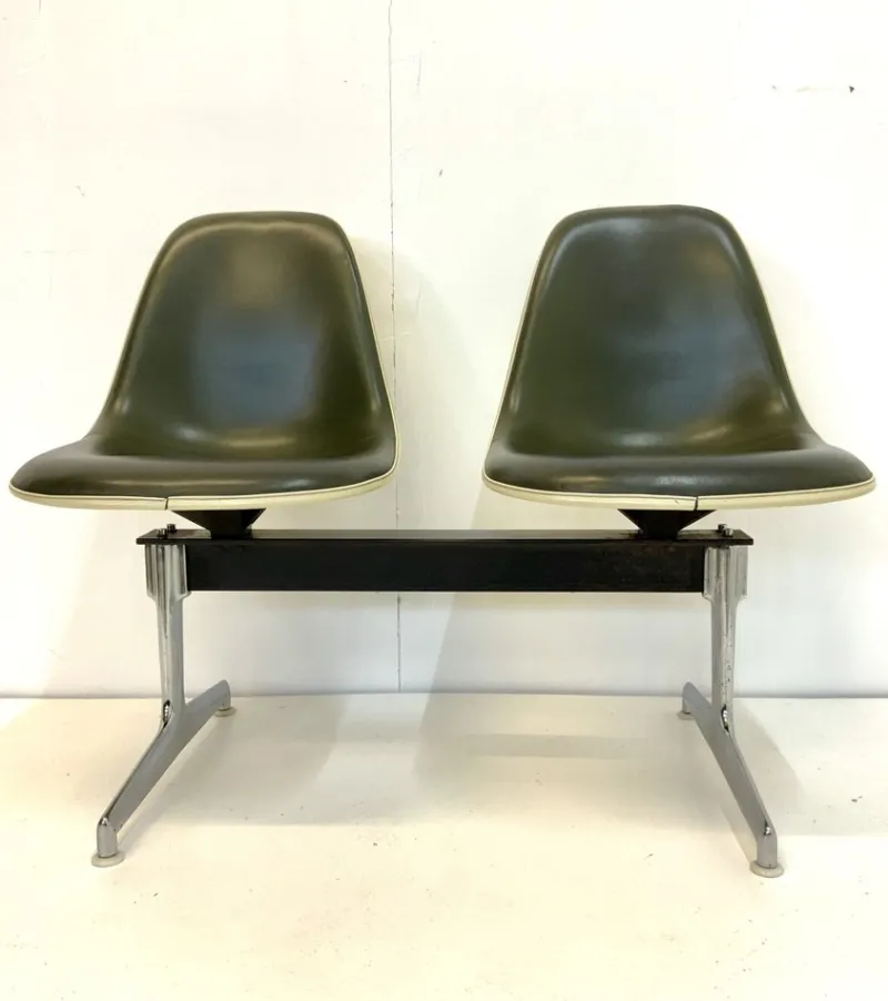 Pamono Tandem Bench in Fiberglas and Leather Seat by Charles & Ray Eames for Herman Miller, 1960s> Benches