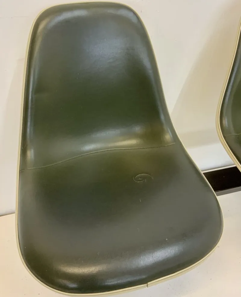 Pamono Tandem Bench in Fiberglas and Leather Seat by Charles & Ray Eames for Herman Miller, 1960s> Benches