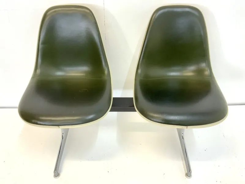 Pamono Tandem Bench in Fiberglas and Leather Seat by Charles & Ray Eames for Herman Miller, 1960s> Benches