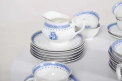 Sale Pamono Tea Set in Portuguese Porcelain from Vista Alegre, 1920, Set of 38