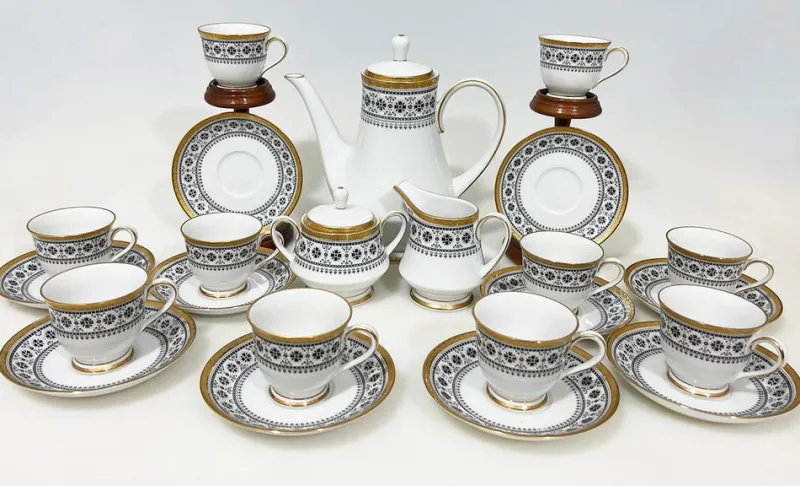 Pamono Tea Set in Scheherazade Pattern attributed to Noritake, Japan, 1960s, Set of 23> Coffee & Tea Service