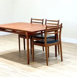 Pamono Teak Extending Dining Table by Kofod Larsen for G-Plan, 1960s><noscript><img width=