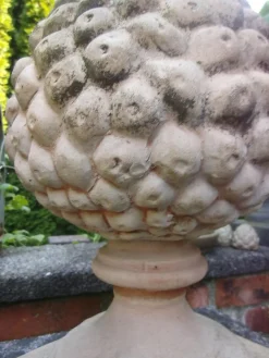 Pamono Terracotta Pinecone Garden Sculptures, 1980s, Set of 2><noscript><img width=