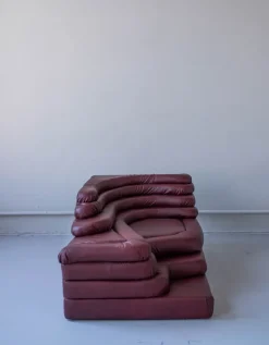 Pamono Terrazza Landscapes in Burgundy Leather by Ubald Klug for de Sede, 1970s, Set of 4><noscript><img width=