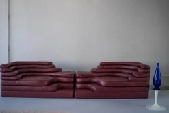 Pamono Terrazza Landscapes in Burgundy Leather by Ubald Klug for de Sede, 1970s, Set of 4><noscript><img width=