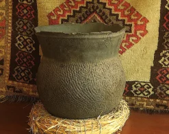 Pamono 19th Century African Earthenware Storage Pot, Senegal> Planters And Jardiniere