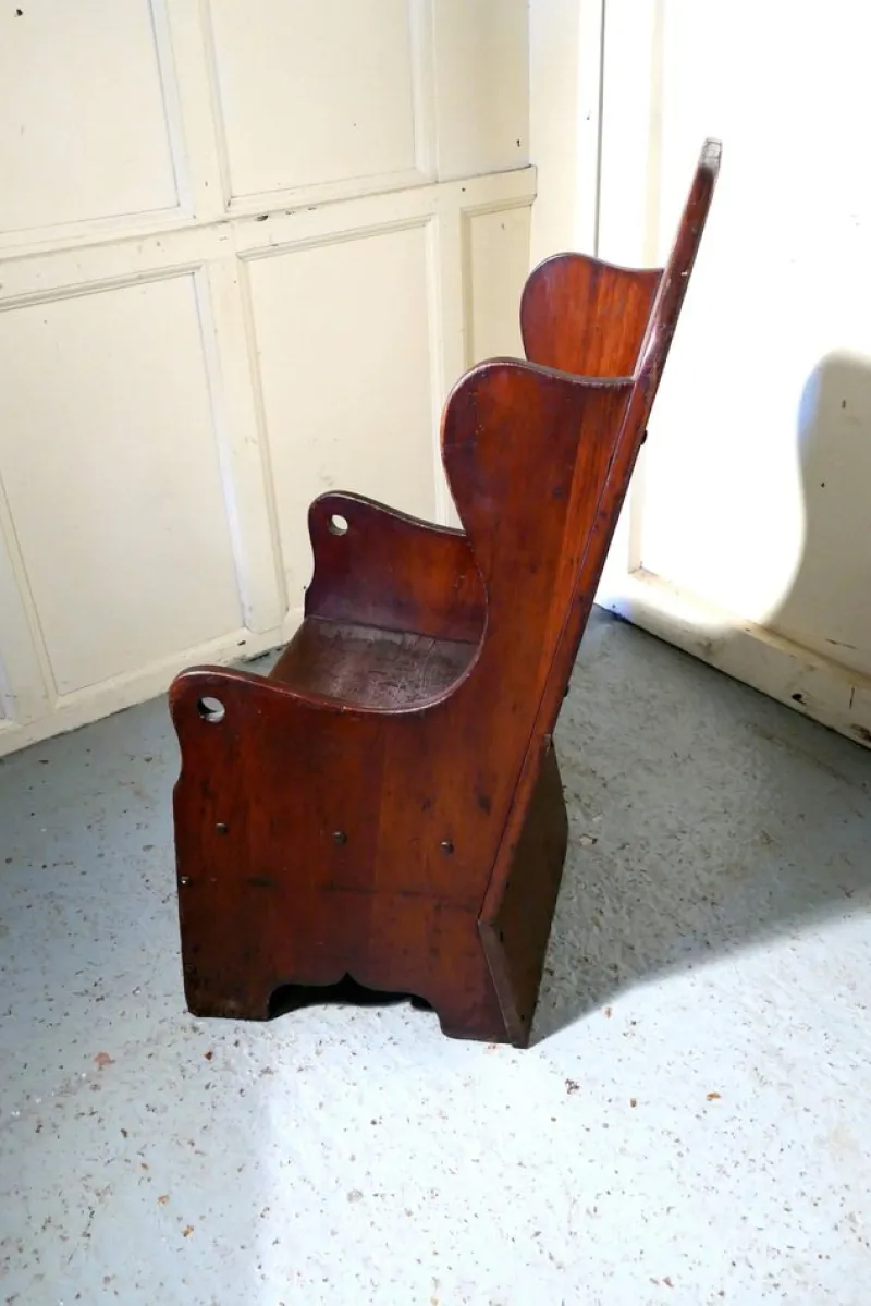 Sale Pamono 19th Century American Pine Childs Country Chair, 1880s